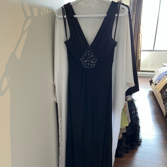 BCBG - Picture 1 of 2